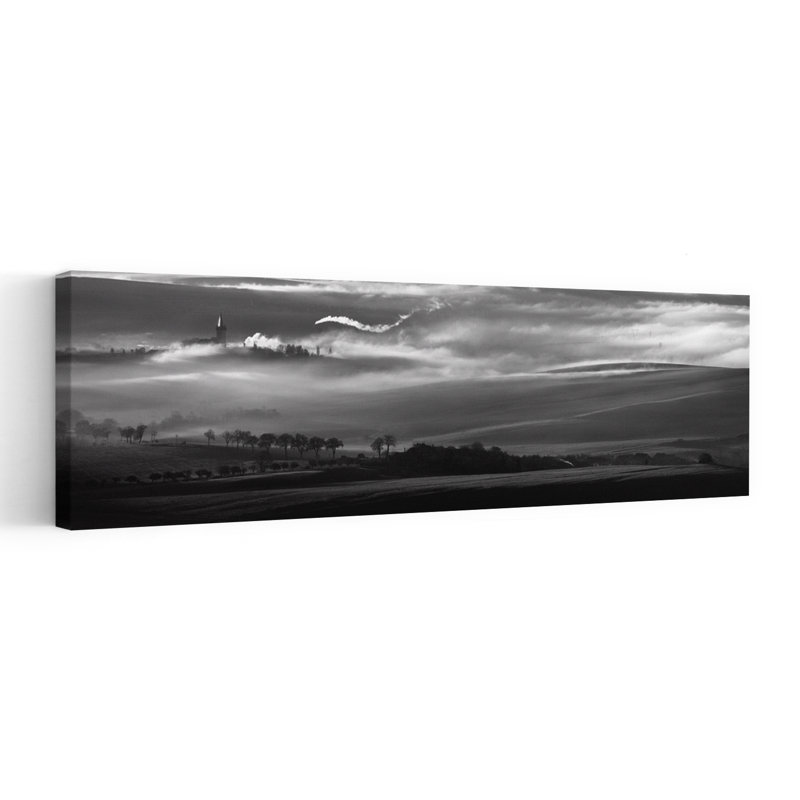 Église au-dessus de Misty Hills, art dramatique paisible, paysage éthéré, nature, H 12 po x l 36 po