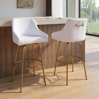 Tabouret de bar pivotant à hauteur fixe de 30 pouces avec structure en métal doré, siège en similicuir blanc et repose-pieds arrondi - ensemble de 2