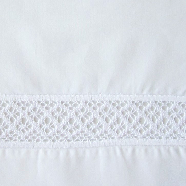 Valencia Oblong Tablecloth, 126" x 72"