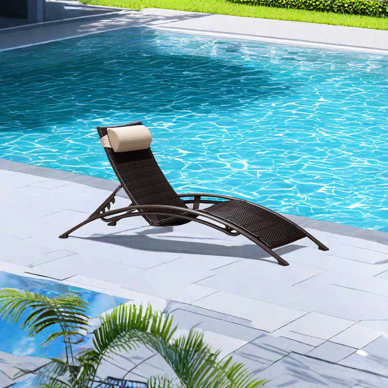 Chaise longue d'extérieur en osier Luxury