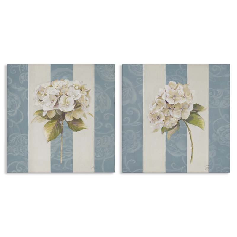 «Hydrangeas on Blue Strips», ensemble de 2 toiles murales par Patricia Pinto, H 24 po x l 24 po