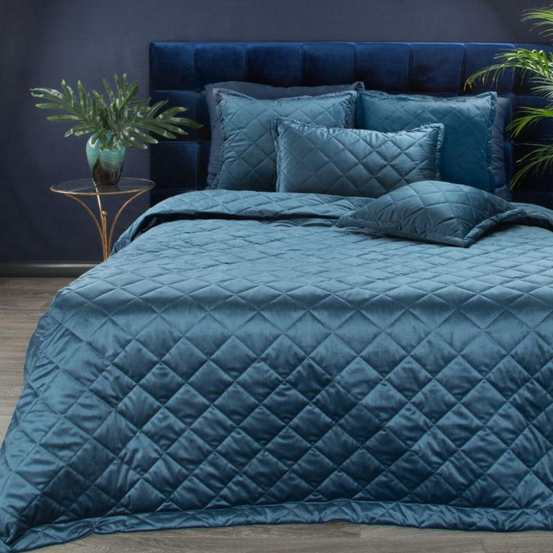 Rauscher Geometric Shapes Bedspread with Pillowcases