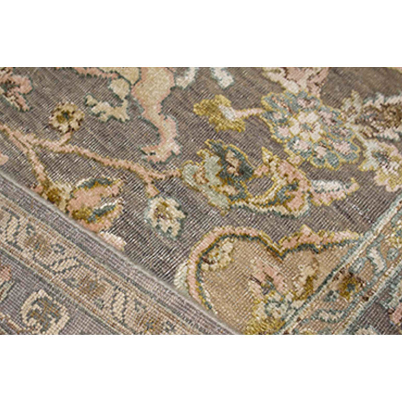 Oriental Area Rug in Light Gray/Gold