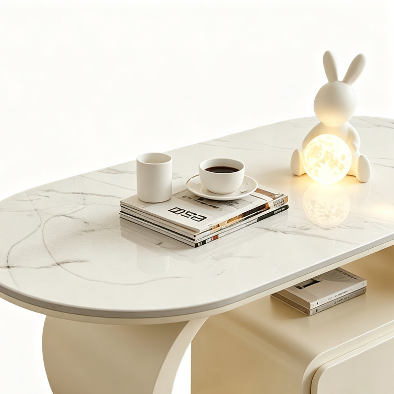 Table basse moderne et minimaliste de style crème