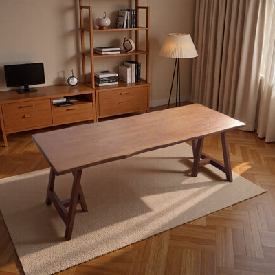 Bureau brun en bois de cerisier de style américain