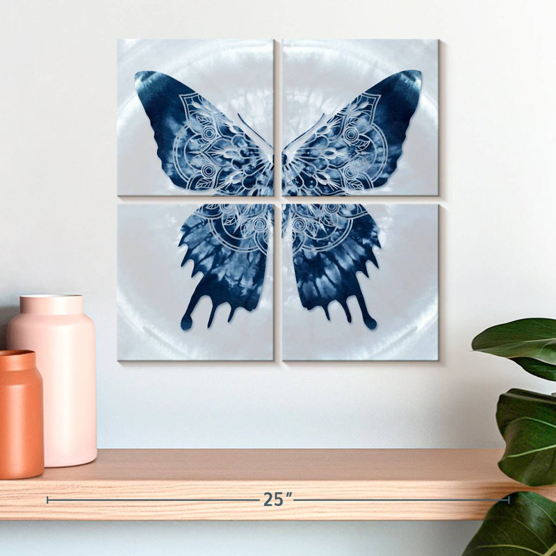 Mandala de rois papillon indigo Batik, H 18 po x l 18 po