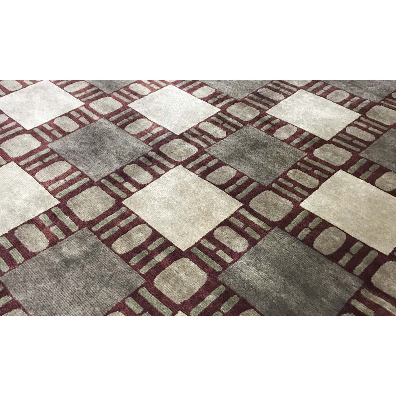 Tapis rouge noué à la main de haute qualité