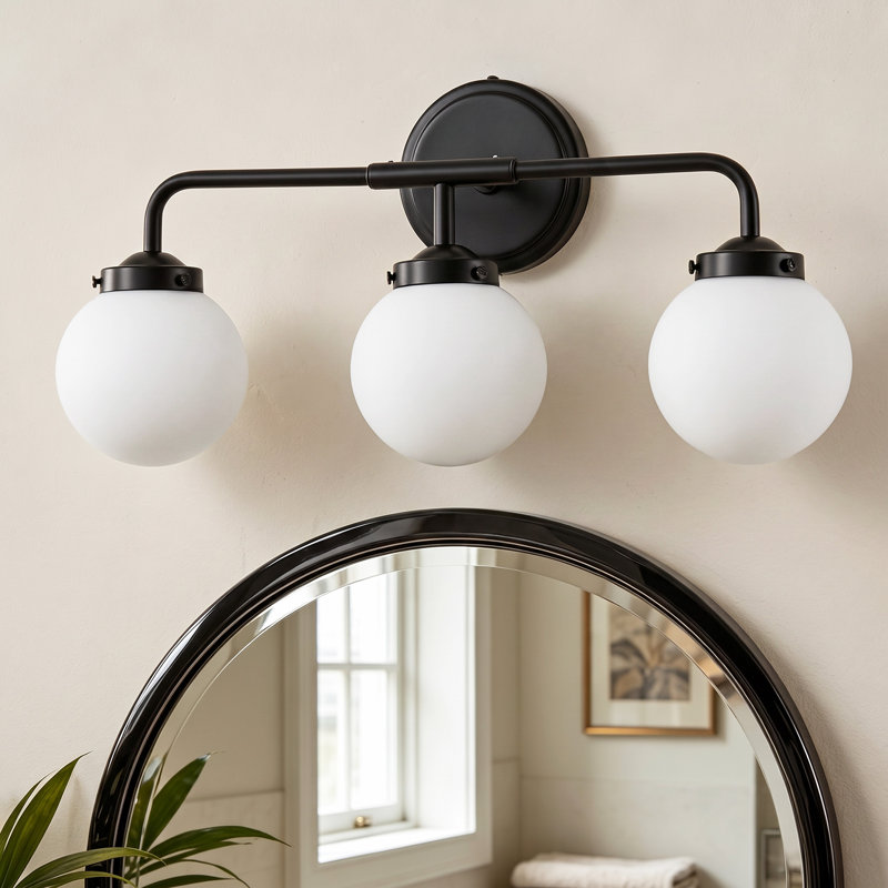 Luminaire de salle de bain à 3 lumières à intensité variable avec abat-jour en verre blanc soufflé à la main, Matte Black