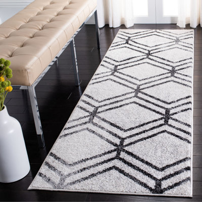 Wyckhoff Performance Geometric Rug