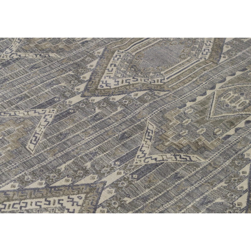 Hand-Knotted High-Quality Gray Area Rug