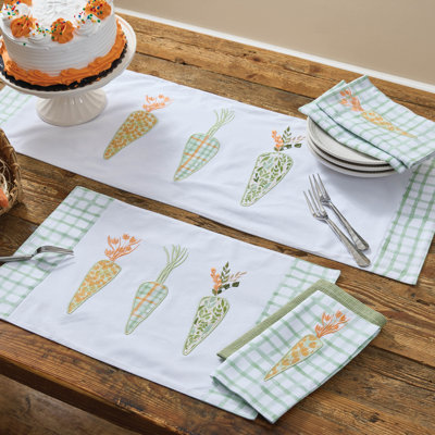 Carrot Patch Table Runner 36"