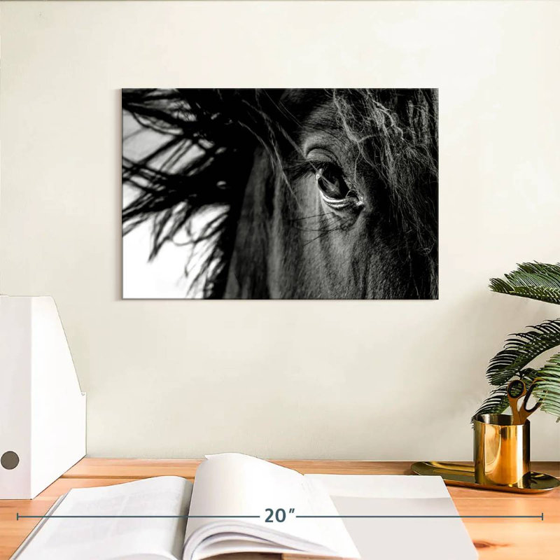 Brampt Horse de près, H 8 po x l 12 po