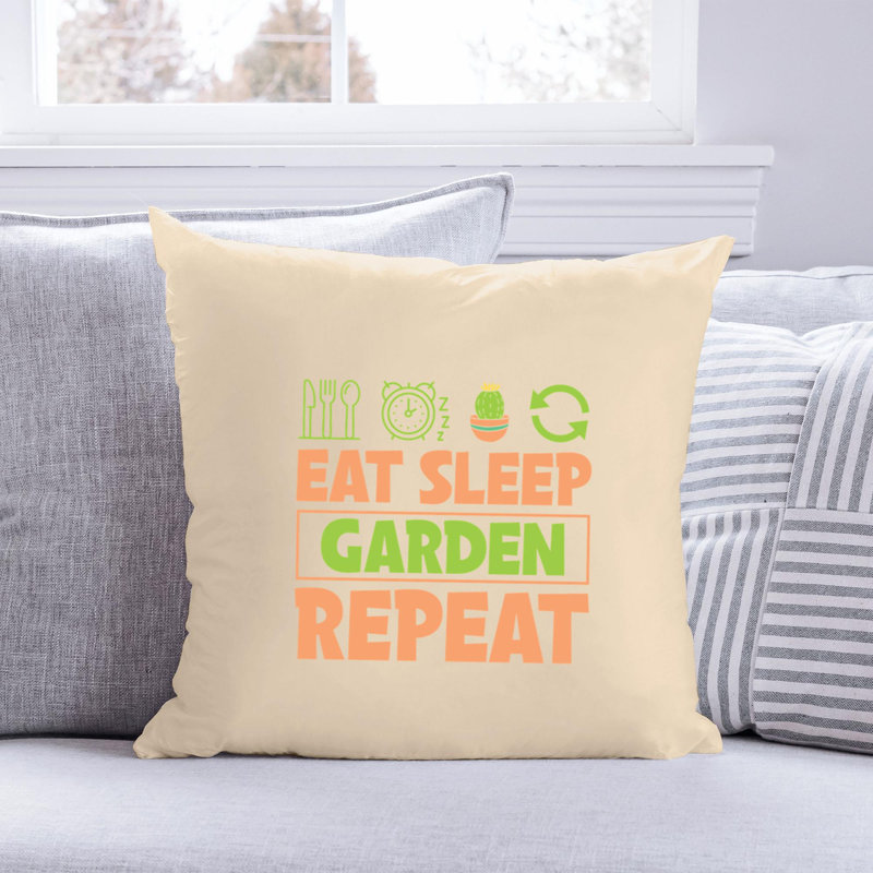 Coussin , H 18 po x l 18 po