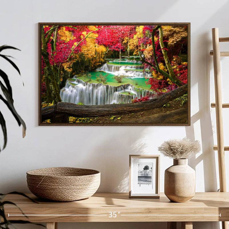 Cascade Huai Mae Khamin, 25 po x 17 po, Cadre flottant noyer