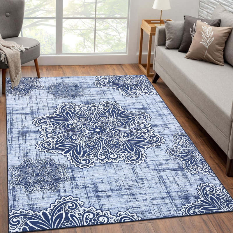 Saliym Washable Floral Indoor Rug, Rectangle 8' x 10'