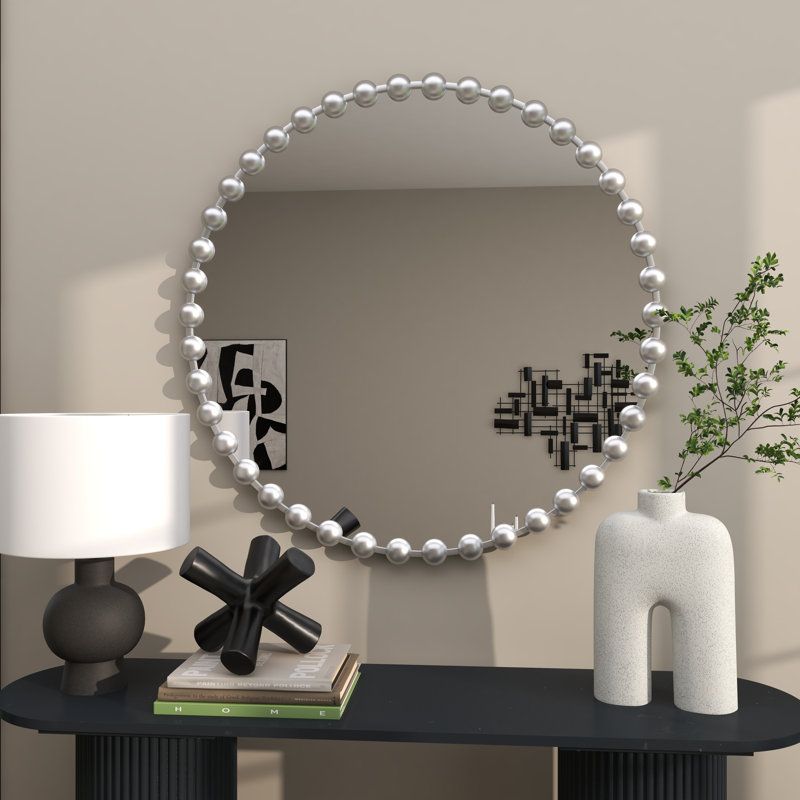 Miroir mural en métal avec détails perlés, 36 po x 36 po, Argent