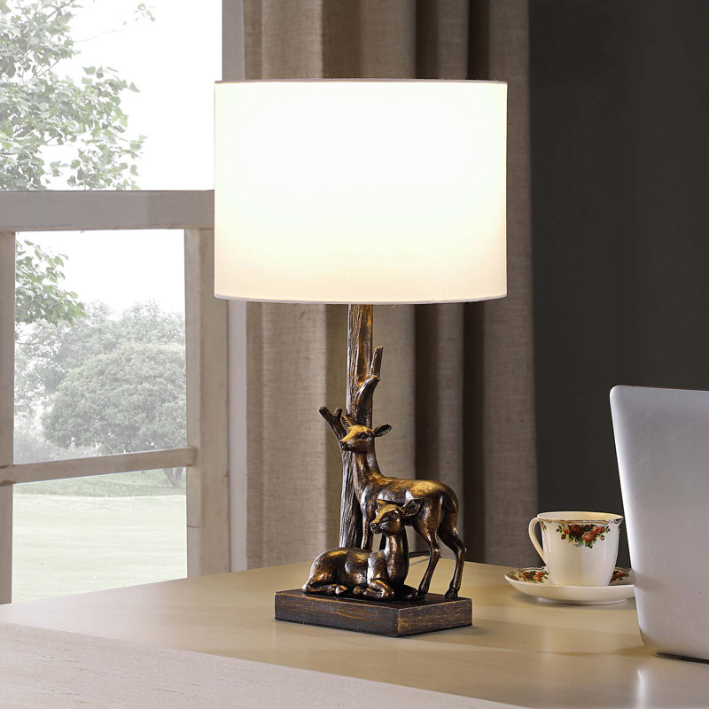 Lampe de table en polyrésine 19,75 po Capreolus