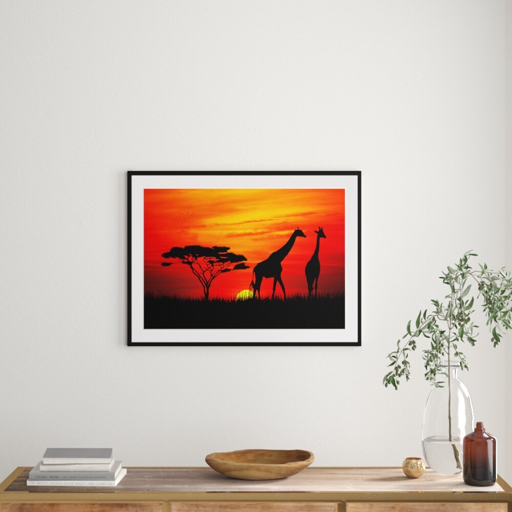 Gerahmtes Poster Afrikas Giraffen bei Sonnenuntergang