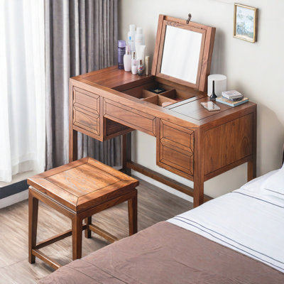 Jussi Vanity
