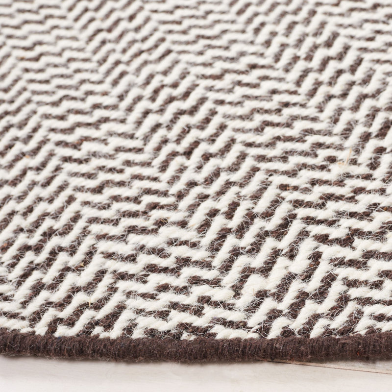 Vermont Hand Woven Cotton/Wool Geometric Rug in Brown/Ivory, Round 6'