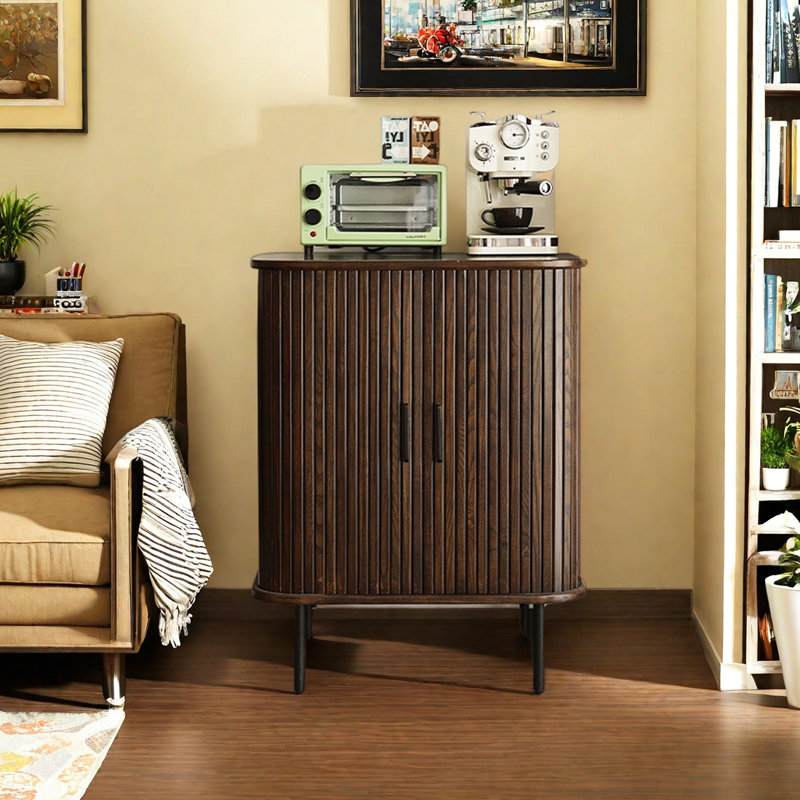 Armoire minimaliste en bois de style nordique