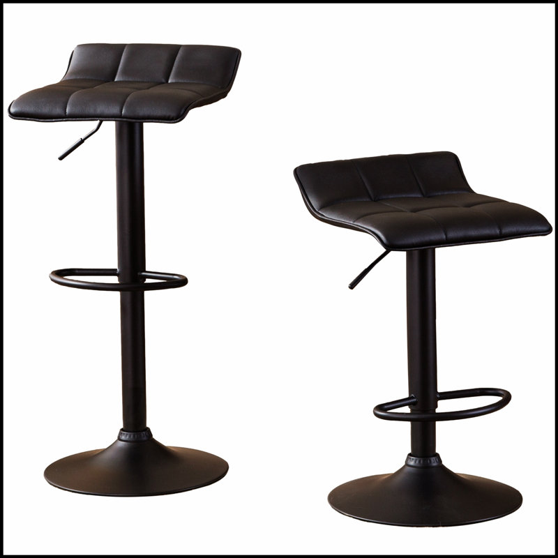 Tabouret de bar pivotant en cuir reconstitué Belham, ensemble de 2, parfait pour les sièges modernes et polyvalents
