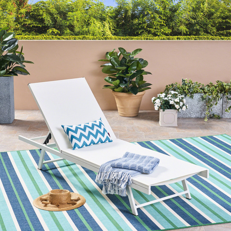 Outdoor Comfort Rest - White Mesh, Aluminum Construction Mesh Sun Chair Rust Frame, Lightweight And For Relaxing