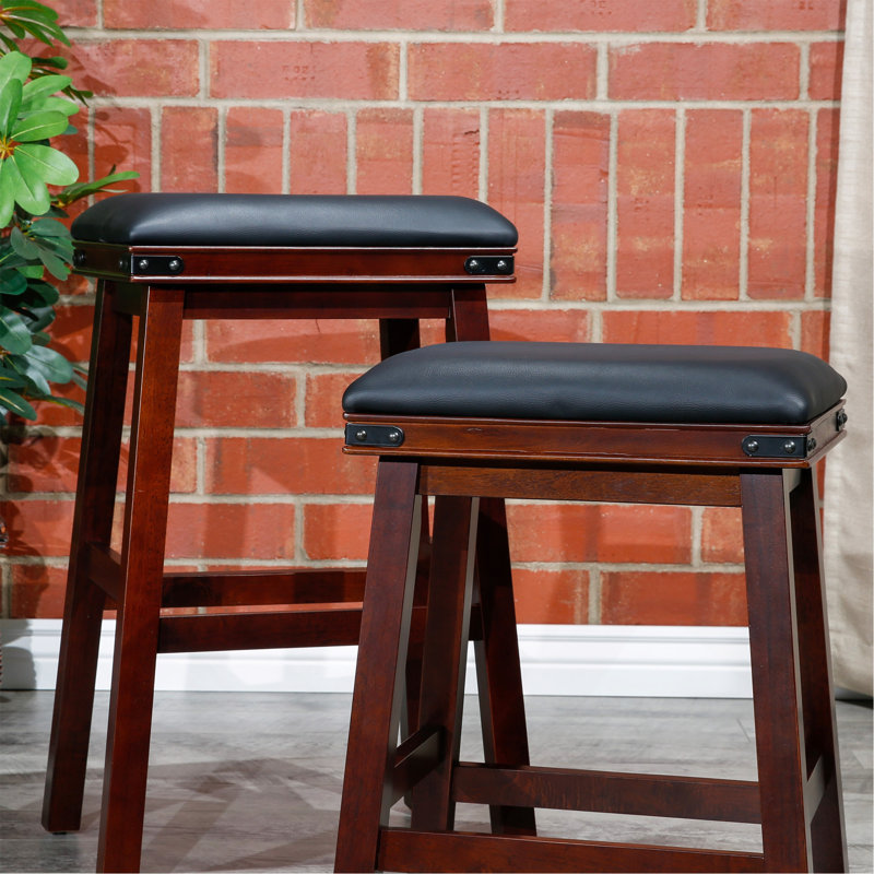 Tabouret 30 ", finition espresso, siège en cuir noir