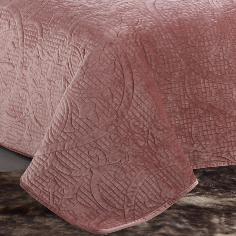 King Rosewood Velvet Quilt Set with Shams