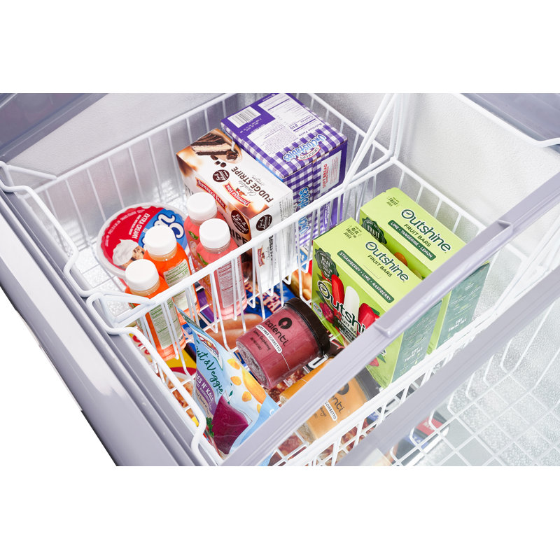 9.5 Cubic Feet Chest Freezer with Adjustable Temperature Controls