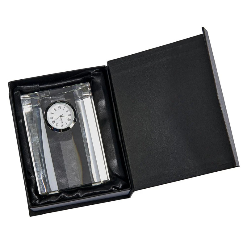 Horloge semi-circulaire crystal, Oui