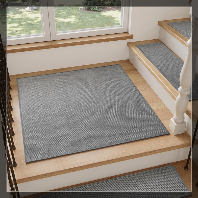 Tapis de marche antidérapant pour escalier en bois Biron Landing, Gris, Carré 2 pi 7 po, 1 pièce incluse