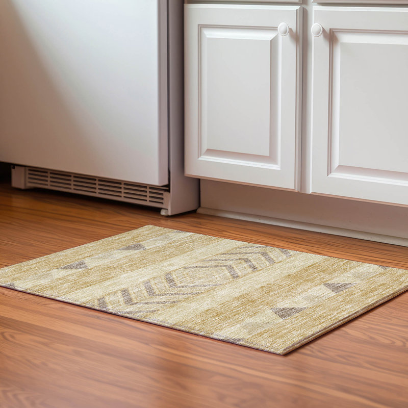 Premium Machine Washable Prisco Gold Rug, Rectangle 1'8" x 2'6"