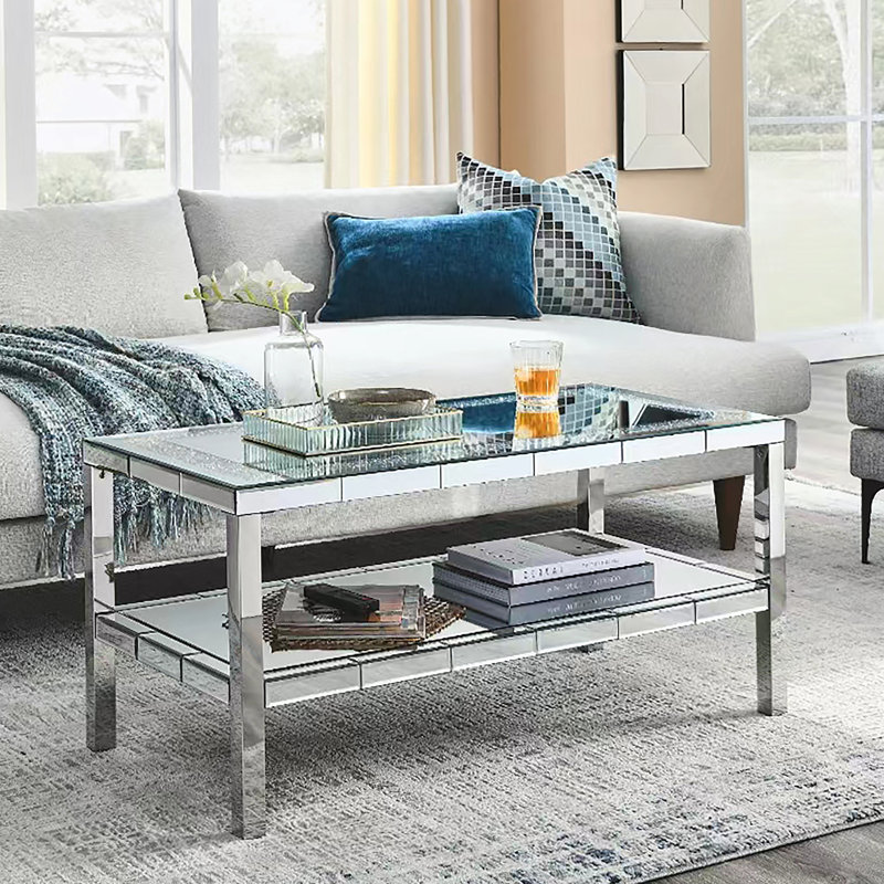 Table basse rectangulaire avec plateau en verre et tablette