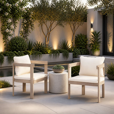 Fauteuils de salle à manger en bois d'acacia blanc clair et coussins crème, ensemble de 2, design moderne en forme de tonneau, usage intérieur/extérieur, structure en bois massif