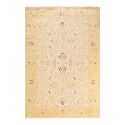 Tapis ivoire Haynie en laine noué à la main 6 pi 3 po x 9 pi 2 po