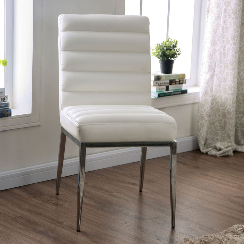 Chaise d'appoint blanche Camperdown