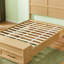 Lit plateforme moderne en bois avec tête de lit géométrique 3D et banc de rangement avec tiroirs-217015958-217015960