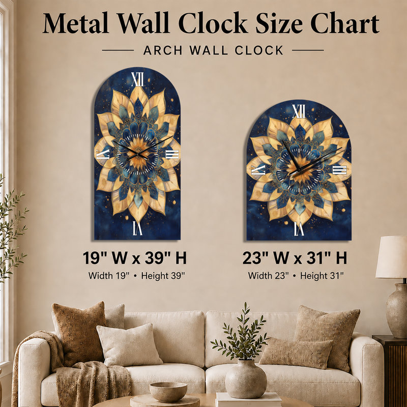 Mandala doré de la dévotion II - Horloge murale bohème en métal arqué, imprimée sur métal, H 31 po x l 23 po - Arche