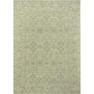 Oriental Area Rug in Gold/Gray