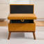 Table basse moderne avec couvercle relevable, pieds hauts en bois-1477383992