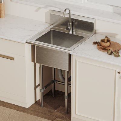 Évier utilitaire à cuve simple en acier inoxydable avec robinet DeerValley 24 po x 24 po
