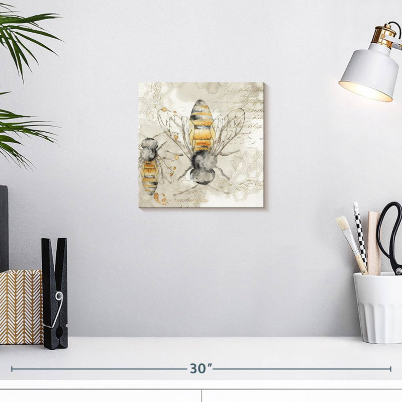 Brampt Queen Bee II, 10" H x 10" W