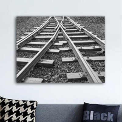 " Crisscross Railroad Tracks "