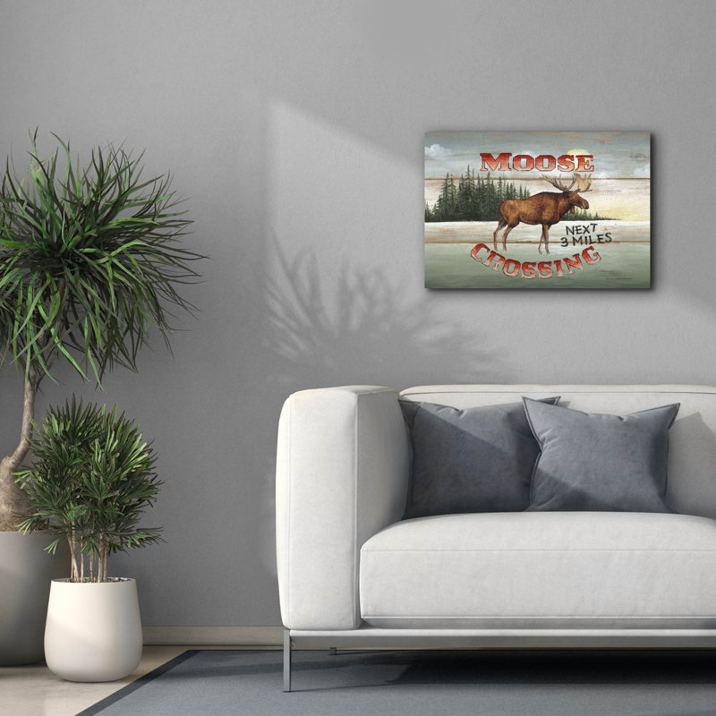 Art mural sur toile Epic Graffiti «Moose Crossing V2» par David Carter Brown, H 12 po x l 16 po x P 0,75 po