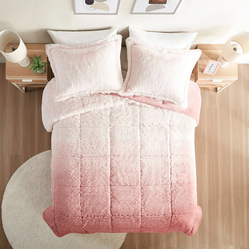 Édredon double / grand - conception de lit en fausse fourrure ombré rosé