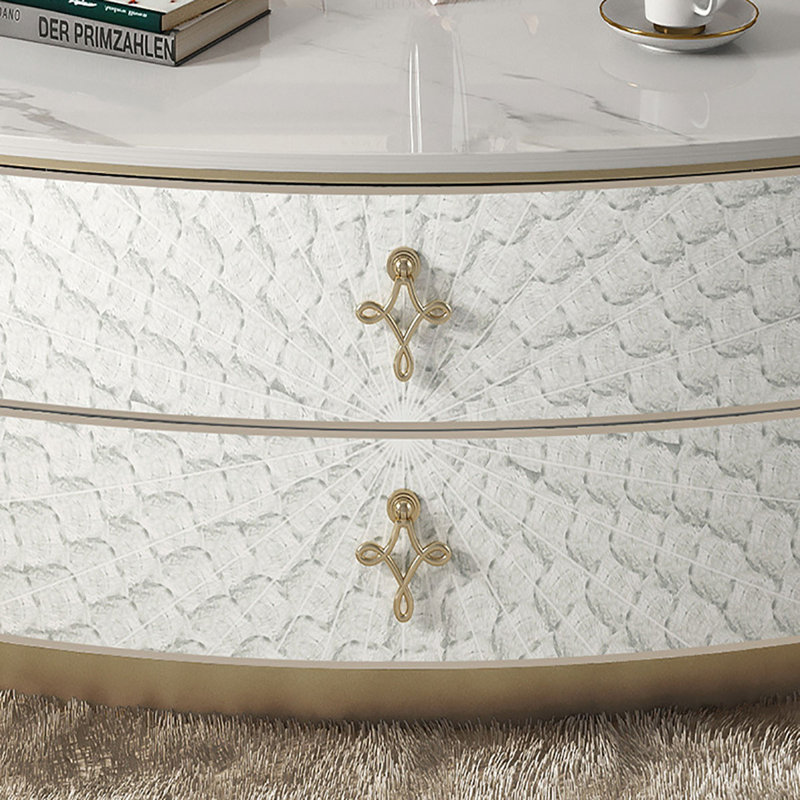 Table basse robuste avec rangement