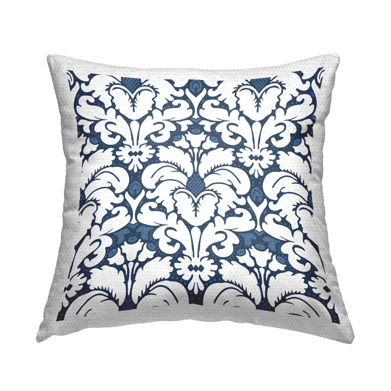 Coussin d'extérieur imprimé floral bleu à motif de brocart par Geoff Tygert