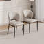 Chaises de salle à manger rembourrées modernes avec similicuir gris clair et pieds en métal noir (ensemble de 2)-5428831-3655540