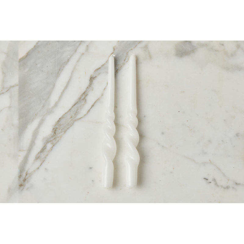 Grandes chandelles laquées torsadées, Blanc
